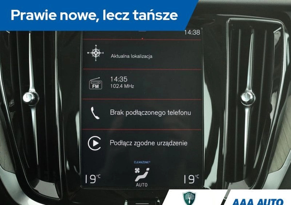 Volvo V60 cena 100001 przebieg: 169643, rok produkcji 2019 z Mikołajki małe 352